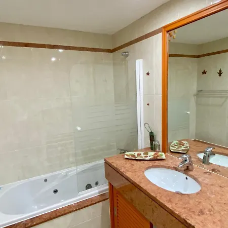 Beach 2 Bedroom Апартаменты Виламура